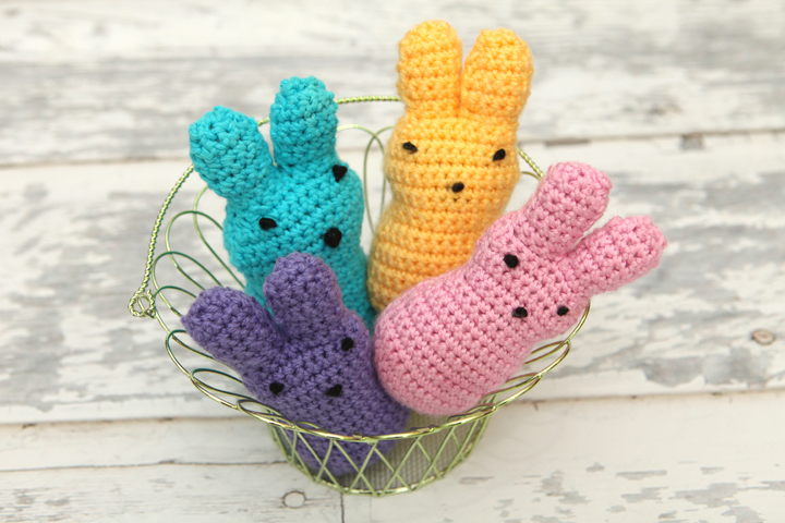non candy easter basket ideas, homemade easter gifts, crocheted peeps