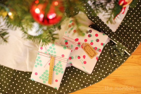 $1 DIY wrapping paper from kid's art | TheMombot.com