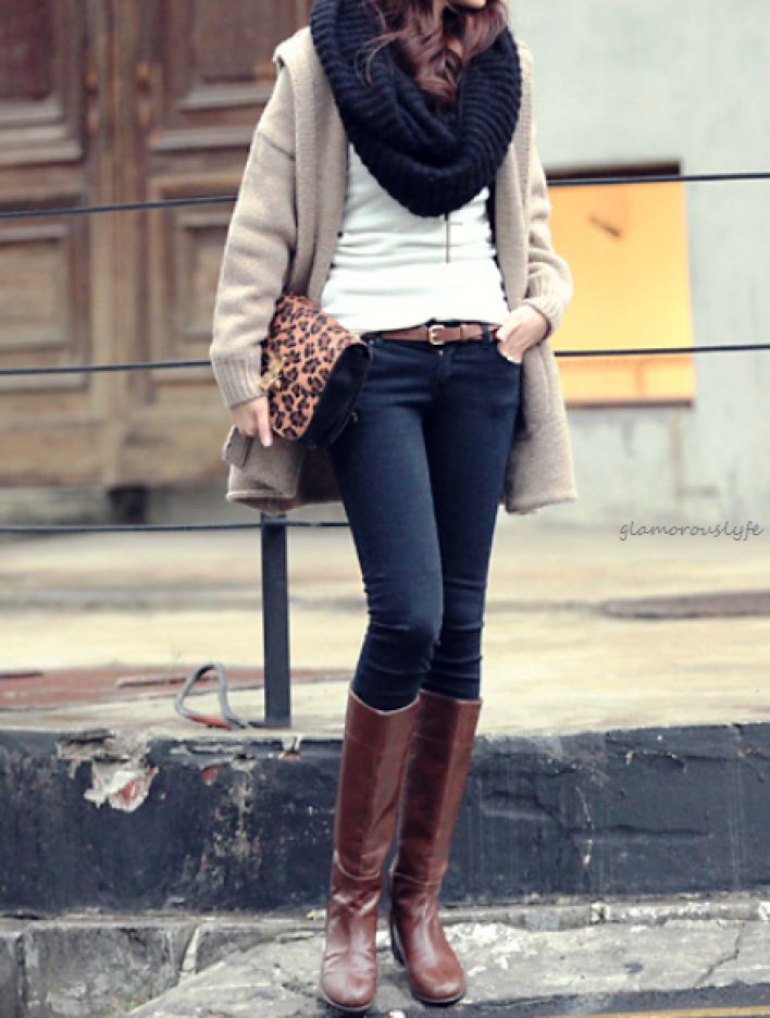 Fall outfit inspiration: layering with scarves, boots | TheMombot.com