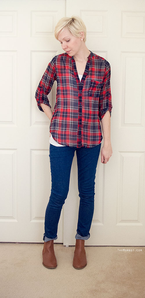 Menswear inspired plaid outfit | TheMombot.com