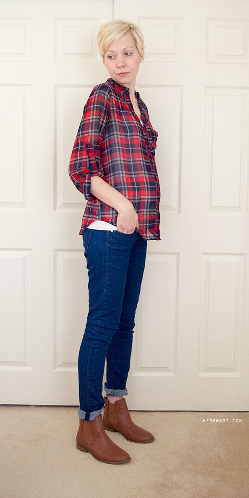 Menswear inspired plaid outfit | TheMombot.com