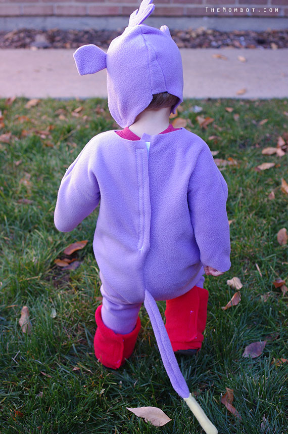 DIY Dora and Boots Costumes | TheMombot.com